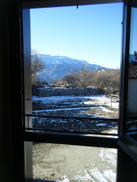 Fonda Ca L'Abel Hotel Lles Room photo